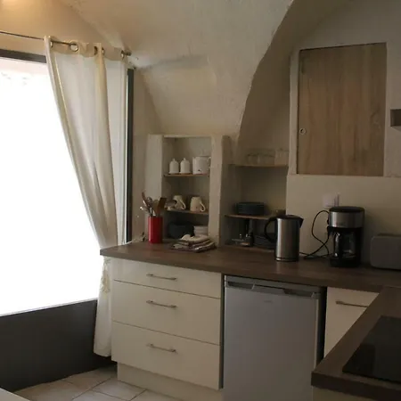 Maison De Village * Saint-Quentin-la-Poterie